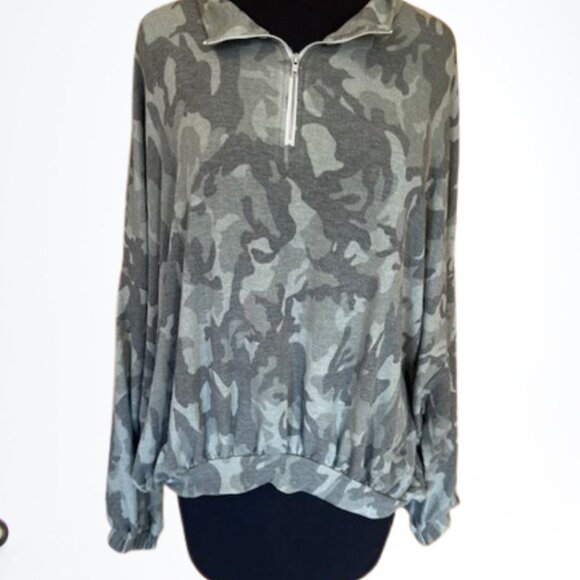 Peach Love California Sweaters - Camo Print Pullover Zip Sweatshirt   8238